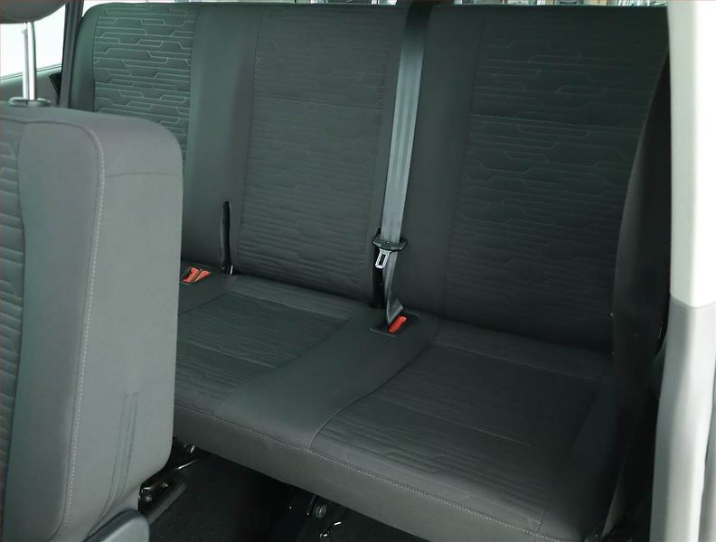 Volkswagen Caravelle (2021) Comfortline 2.0 TDI, 1Maj, DPH - fotka 16 z 18
