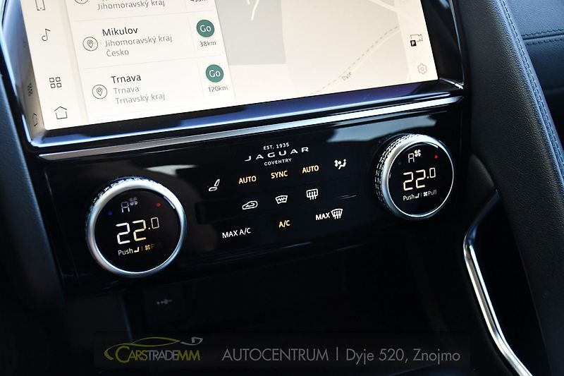 Jaguar E-Pace D165 AWD - fotka 31 z 51
