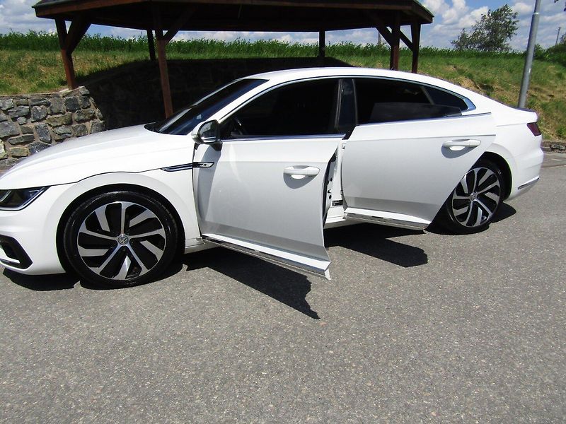 Volkswagen Arteon (2019) 2.0 TDI 140kW R-Line - fotka 43 z 44