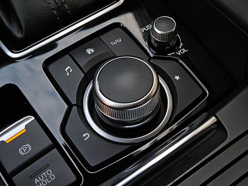 Mazda 6 2.5i, Revolution TOP,1.majitel - fotka 33 z 42