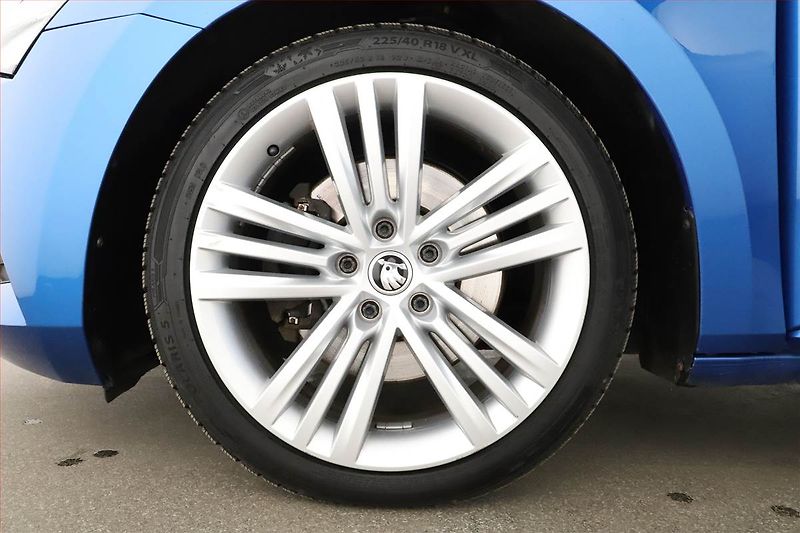 Škoda Superb (2020) 2.0 TDI, Automat, Navi - fotka 12 z 19