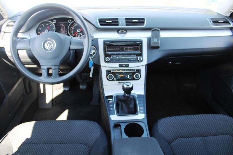 Volkswagen Passat (2011) 1.4TSI KLIMA EL.OKNA TAŽNÉ - fotka 15 z 23