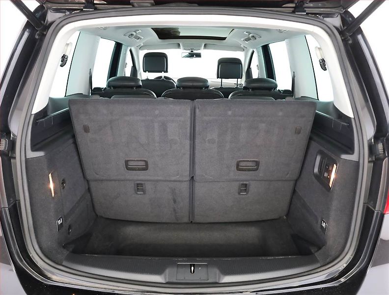 Volkswagen Sharan (2013) 2.0 TDI, 4X4, 7 míst, Kůže - fotka 23 z 23