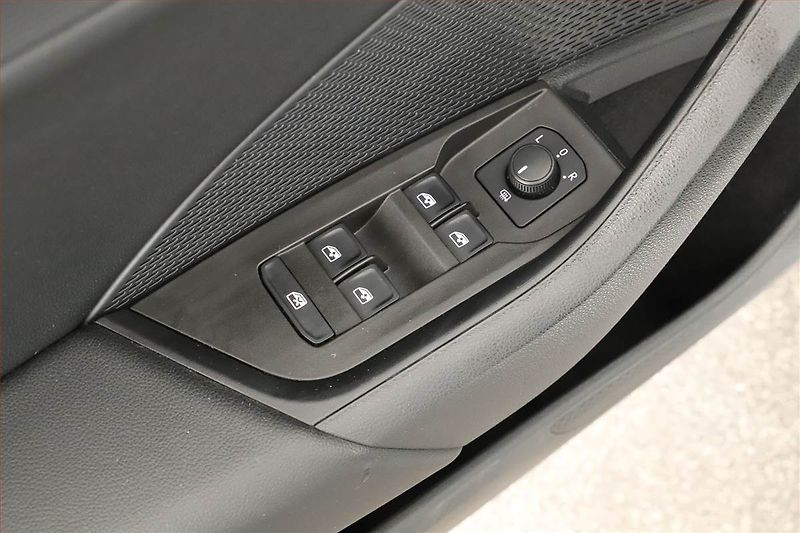 Škoda Octavia (2022) Ambition 2.0 TDI, ČR,1.maj - fotka 9 z 15