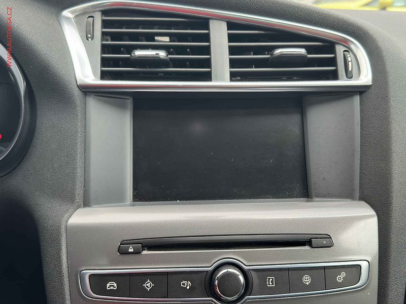 Citroën C4 (2015) 1.2PT, AT, navi - fotka 15 z 20