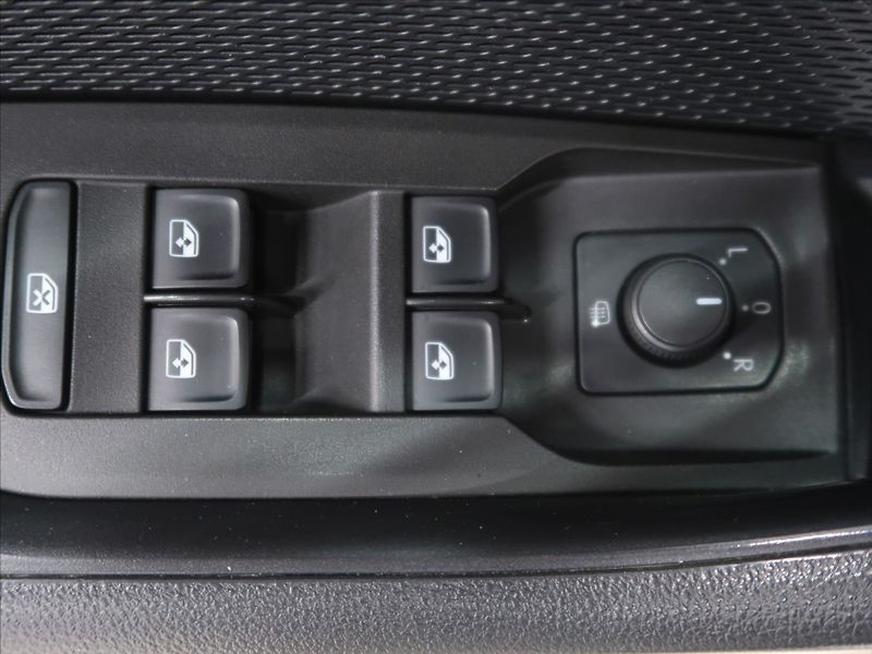 Škoda Octavia 2,0 TDI DSG 1.majitel CZ - fotka 16 z 34