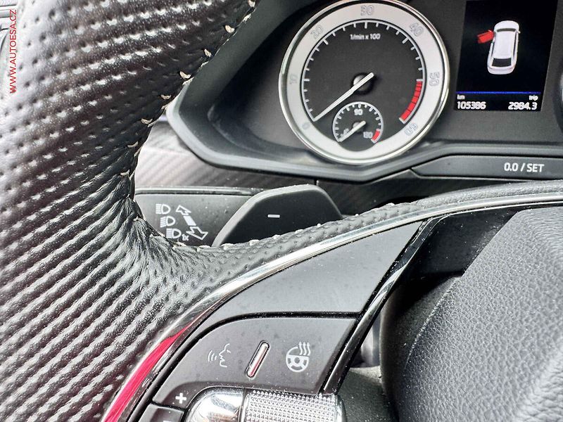 Škoda Superb (2021) 2.0 TDi, ČR, SportLine, DSG - fotka 15 z 18