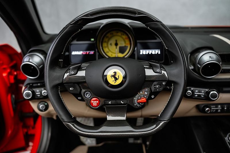 Ferrari 812 GTS, lift, karbon, CZ - fotka 25 z 40