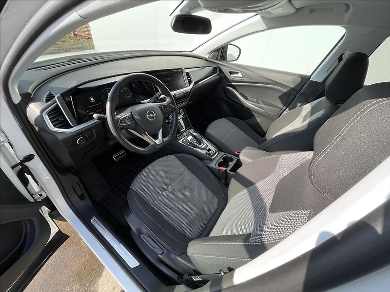 Opel Grandland 1,5 CDTI AT8 GS Line NAVI+PDC - fotka 5 z 24