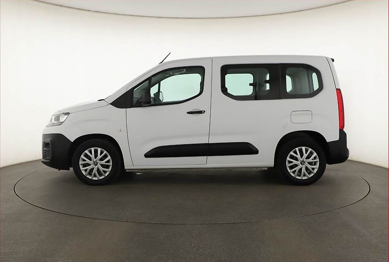 Citroën Berlingo (2022) Live Pack 1.2 PureTech, 5Míst - fotka 3 z 10