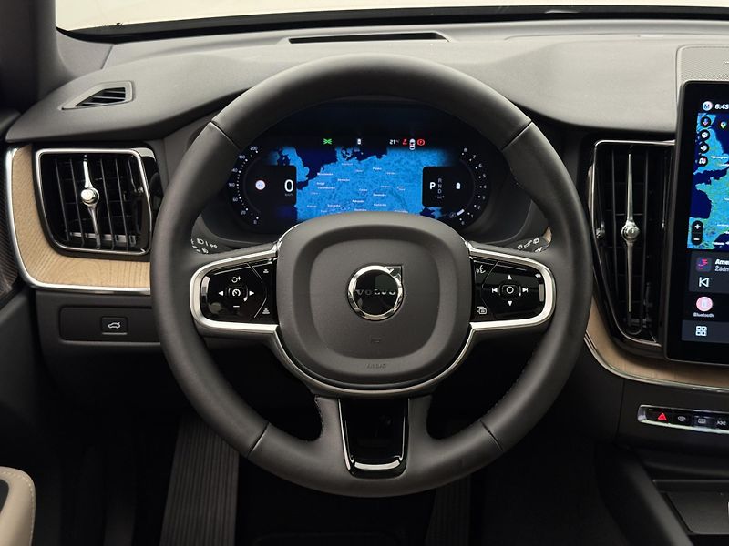 Volvo XC60 (2026) B5 AWD AUT BRIGHT PLUS  - fotka 4 z 70