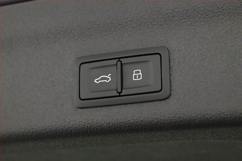 Audi A6 (2022) 55 TFSI e - fotka 16 z 20