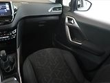 Peugeot 2008 (2016) 1.2 PureTech, Tempomat - náhled 8