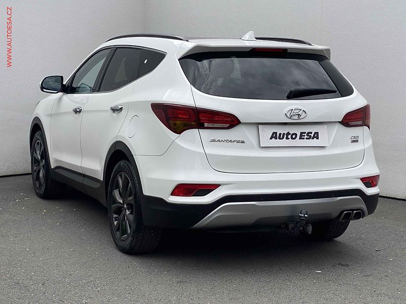 Hyundai Santa Fe (2016) 2.2 CRDi 4x4, Premium, AT - fotka 6 z 19
