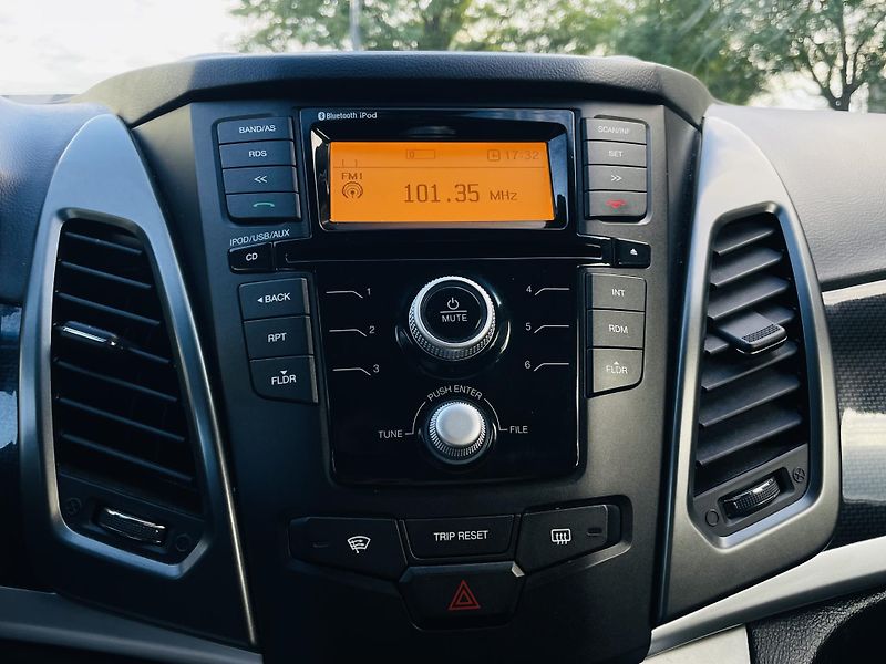 SsangYong Korando 2.0i MAN 1.MAJ SERVISKA TAŽNÉ - fotka 37 z 41