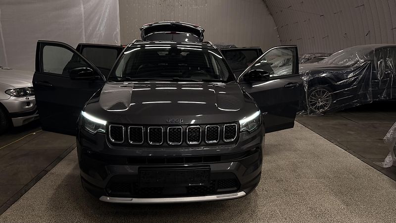 Jeep Compass (2023) 1.3 T4 PHEV,4x4,ZÁRUKA - fotka 10 z 56