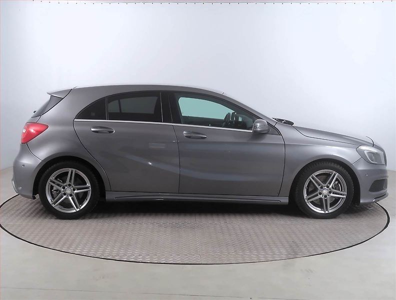 Mercedes-Benz Třídy A (2014) A 250 4MATIC, 4X4, Automat - fotka 6 z 16