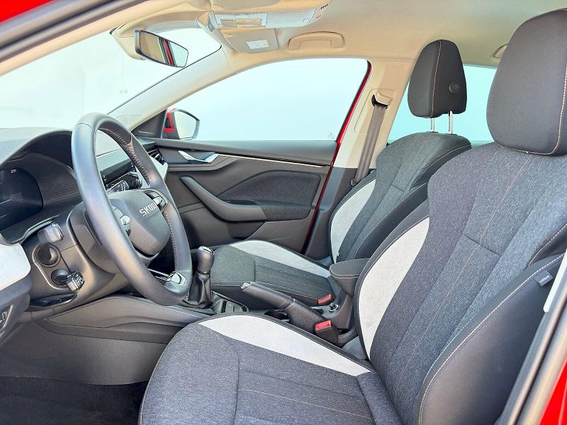 Škoda Scala (2025) 1.0 TSI / 85 kW / TOP SELECTIO - fotka 6 z 33