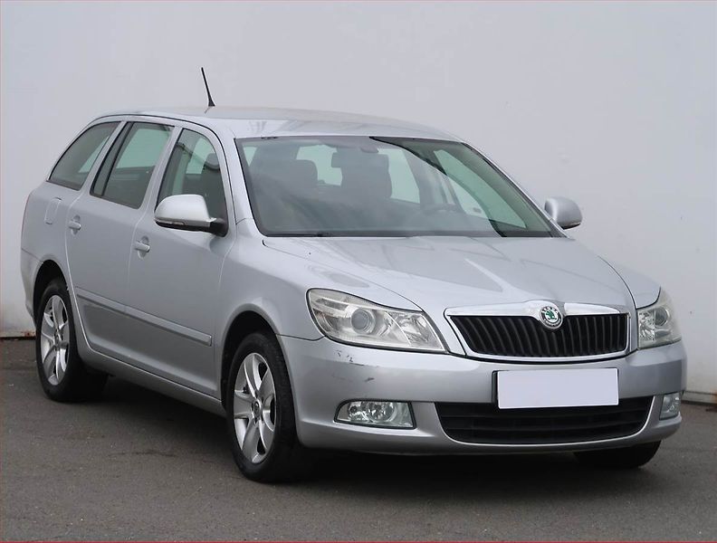 Škoda Octavia (2012) Elegance 2.0 TDI, Tempomat - fotografie inzerátu
