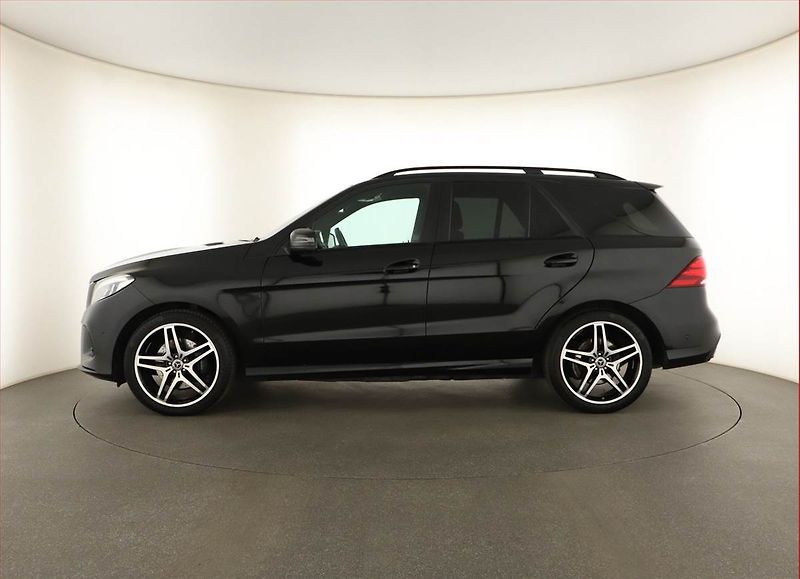Mercedes-Benz GLE (2017) AMG line 350 d - fotka 3 z 19