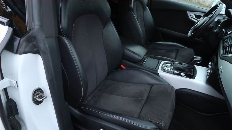 Audi A7 (2015) 3.0 BiTDI, 4X4, Automat - fotka 9 z 32