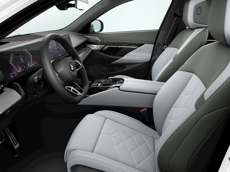 BMW Řada 5 540d xDrive Touring - fotka 4 z 7