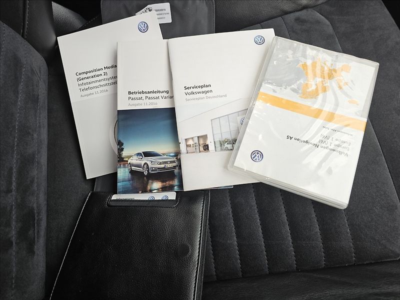 Volkswagen Passat B8 2,0 TDi 110KW Highline - fotka 37 z 45