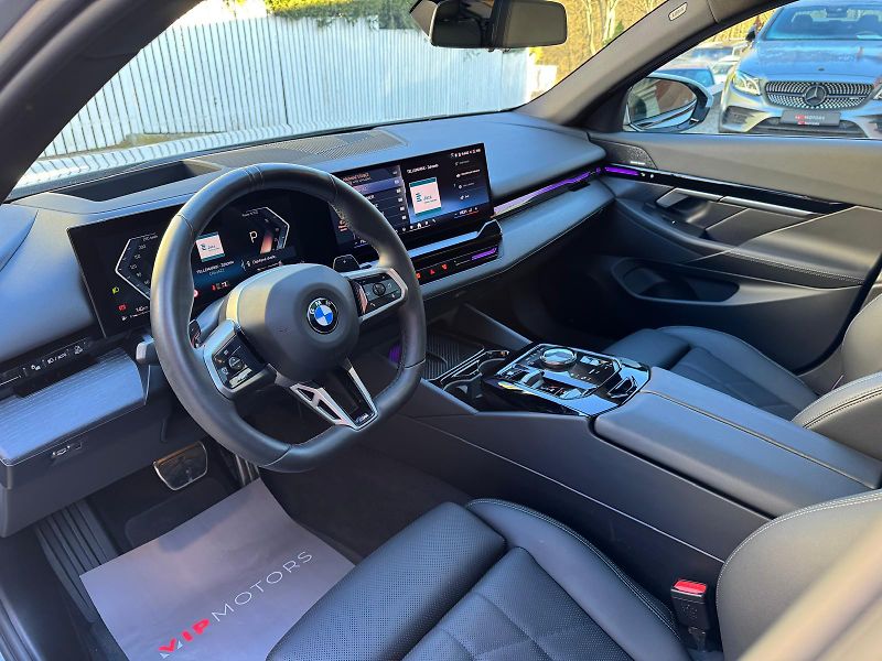 BMW Řada 5 540xD-M PRO-R20-PANO-H&K - fotka 10 z 35