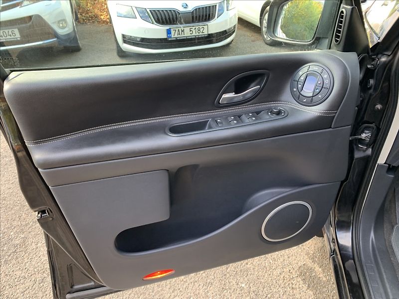 Renault Espace 2,0 7 MÍST KLIMA KŮŽE PANORAMA - fotka 11 z 24