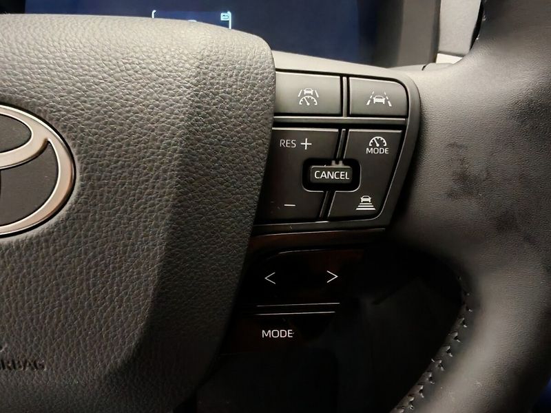 Toyota C-HR 2.0 Hybrid E-CVT Style - fotka 27 z 39