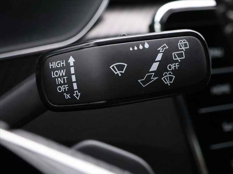 Škoda Superb 2.0 TDI 147kW DSG CZ Sportline - fotka 20 z 32