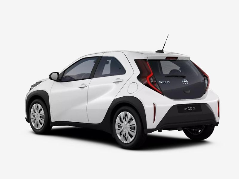 Toyota Aygo 1.5HEV Active - fotka 2 z 4