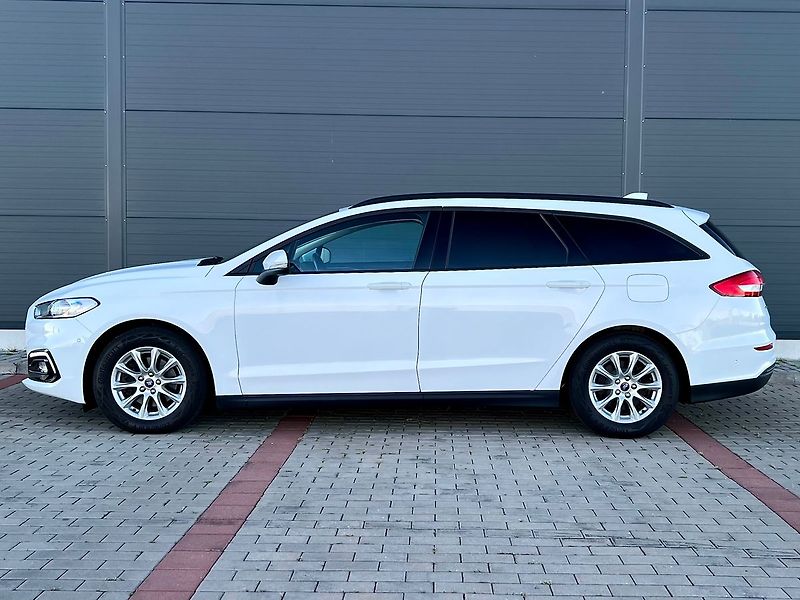 Ford Mondeo (2021) 2.0 TDCi-TAŽNÉ-VYHŘEV.S - fotka 8 z 48