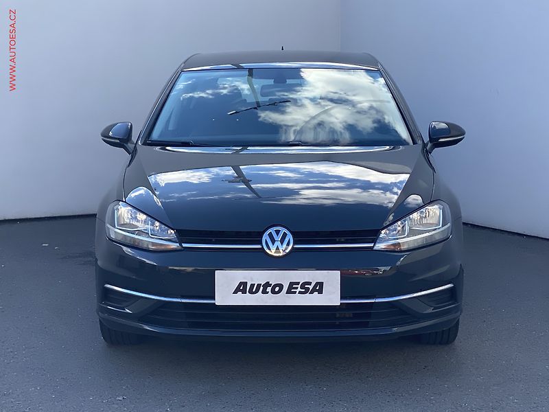 Volkswagen Golf (2018) 1.4 TSi, ČR, Comfortline - fotka 2 z 16