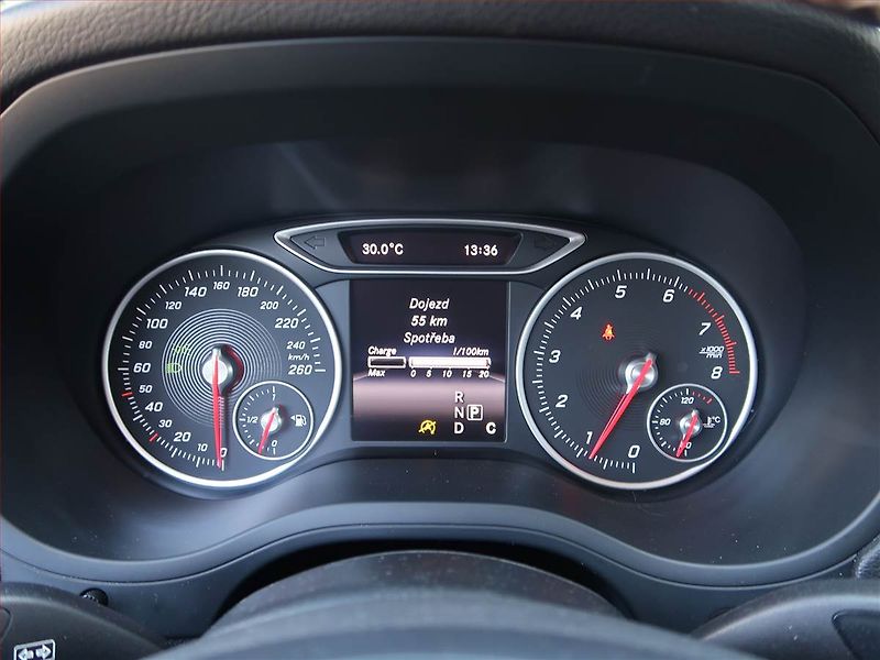Mercedes-Benz Třídy B (2015) B 220 4MATIC, 4X4, Automat - fotka 11 z 18