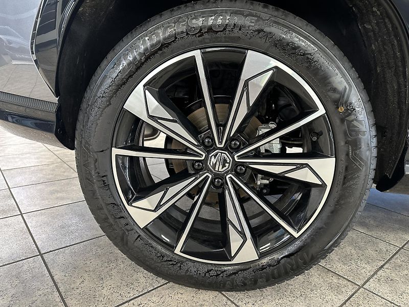 MG HS (2025) EXCLUSIVE A/T - fotka 14 z 15