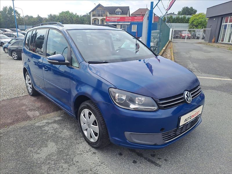 Volkswagen Touran 1,4 i CNG KOUPENO CZ - fotka 2 z 15