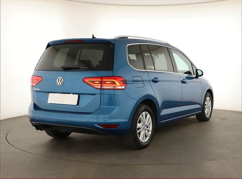 Volkswagen Touran (2019) 2.0 TDI - fotka 5 z 14