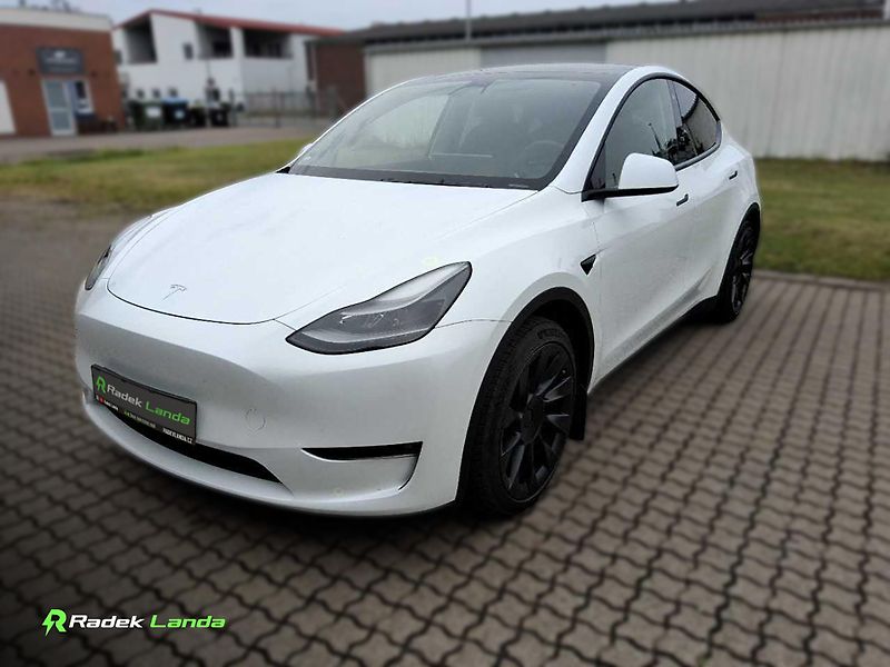 Tesla Model Y (2023) Long Range AWD Berlín - fotka 3 z 9