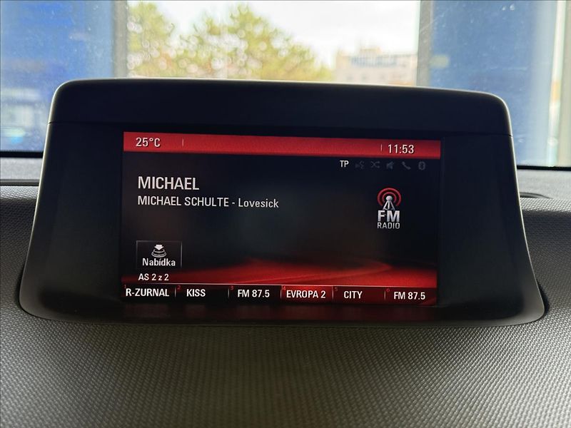 Opel Meriva 1,4   74kW,2.MAJITEL - fotka 17 z 28