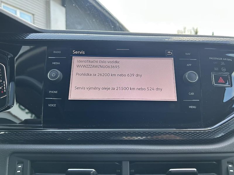 Volkswagen Polo LIFE 1,0 TSI 5G - fotka 19 z 22