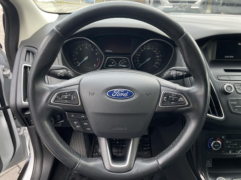 Ford Focus 1.5 EB 150k MAN6  - fotka 12 z 24