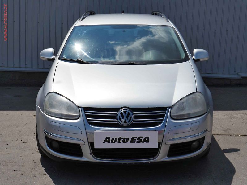 Volkswagen Golf (2009) 1.9 TDi, ČR, AC, výhřev sed - fotka 2 z 15