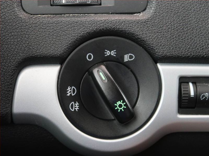 Škoda Octavia (2007) 1.9 TDI, plně pojízdný - fotka 16 z 16