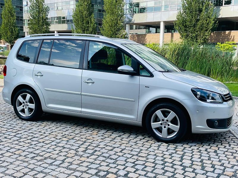 Volkswagen Touran 2.0TD MANUÁL 1MAJITEL SERVISKA - fotka 11 z 49