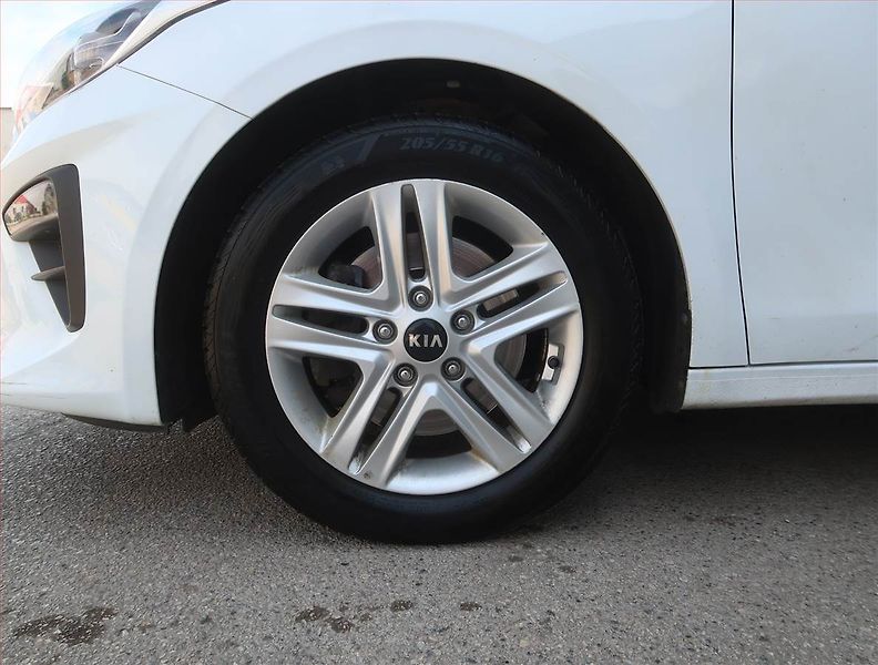 Kia Ceed (2020) 1.0 T-GDI, Tempomat - fotka 14 z 16