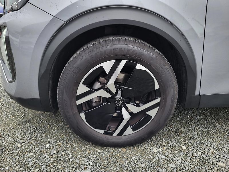 Peugeot 2008 1.2 PureTech 130k AUTOMAT - fotka 36 z 45