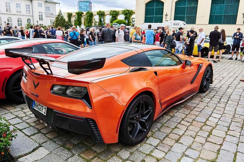 Americké automobily Corvette na 21. ročníku tradičního srazu v areálu Plzeňského Prazdroje.