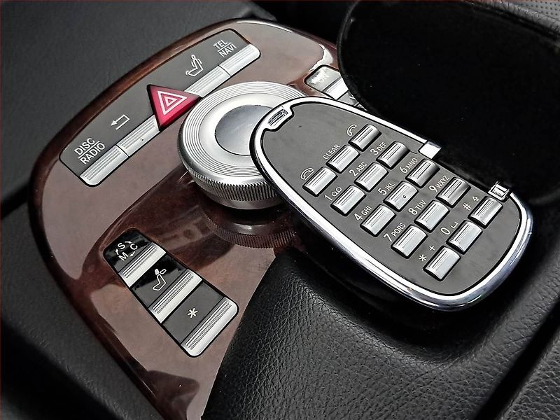 Mercedes-Benz Třídy S (2007) S 350 - fotka 19 z 25