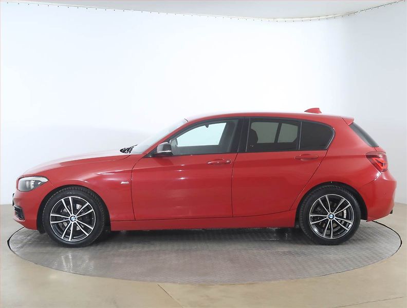 BMW Řada 1 (2017) Sport Line 118i, Automat - fotka 3 z 19